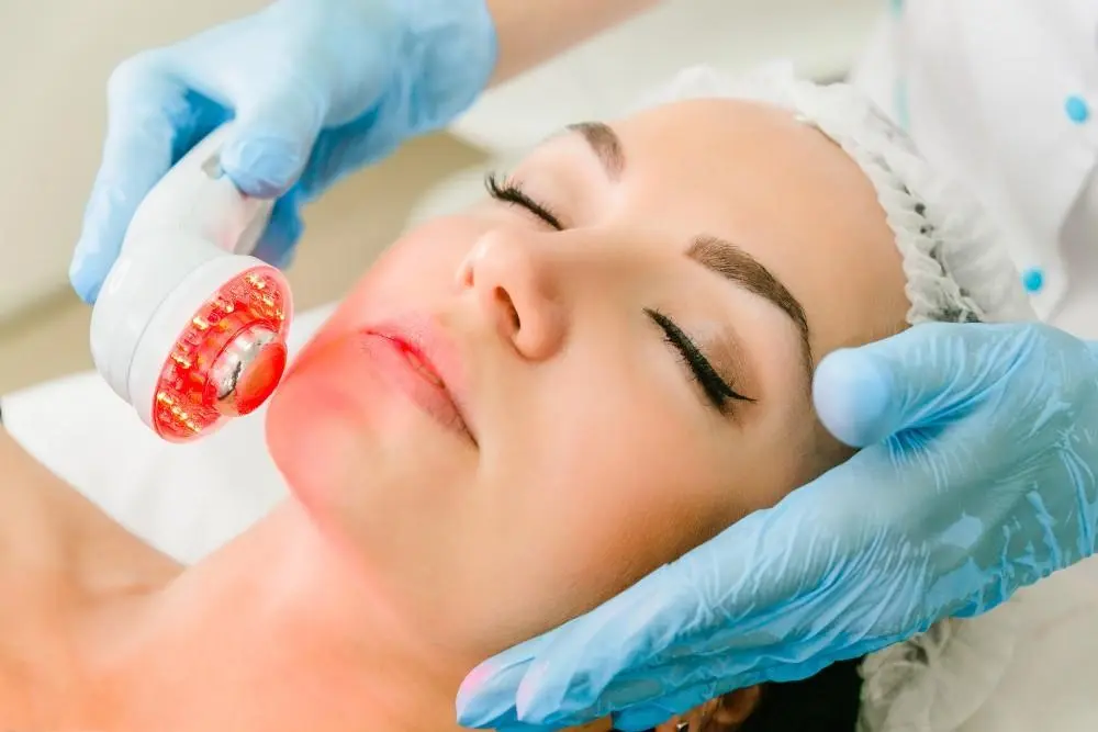 woman having non-surgical Morph8 treatment Liss
