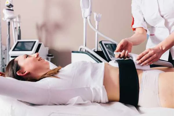 woman having body sculpting to help improve her body image and her mental health Liss